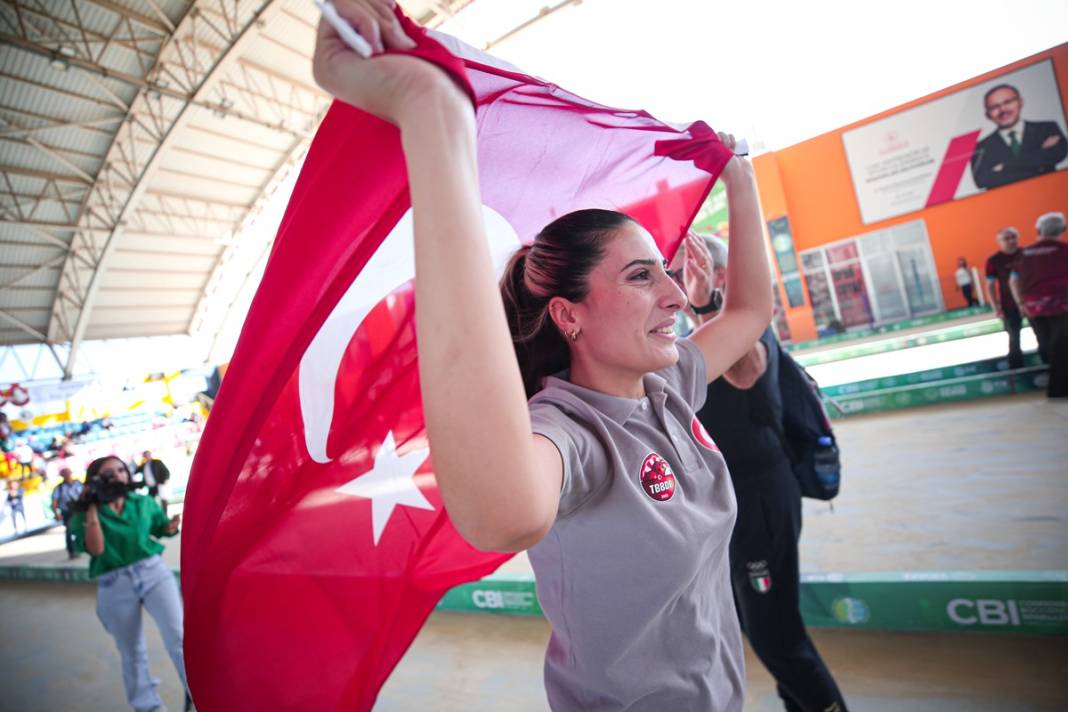 Milli bocceci Eda Sayak'tan altın madalya 2